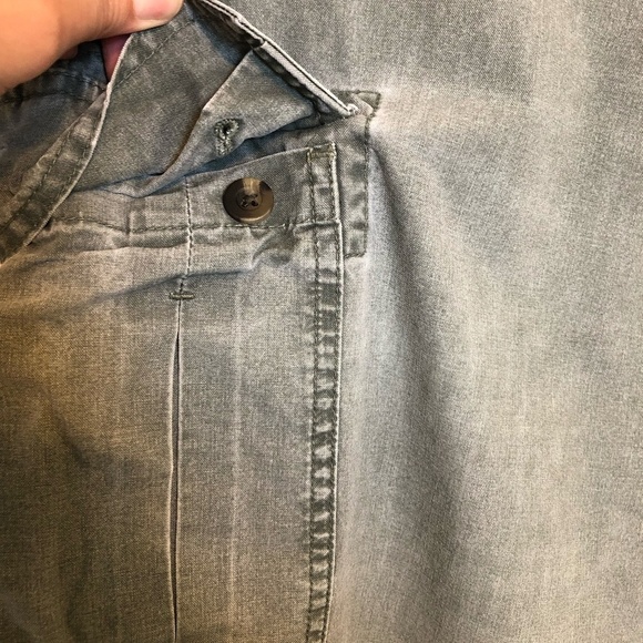 L.L. BEAN Classic Cargo Pants Women's Size 34x29 Green Wide Leg - Picture 6 of 11